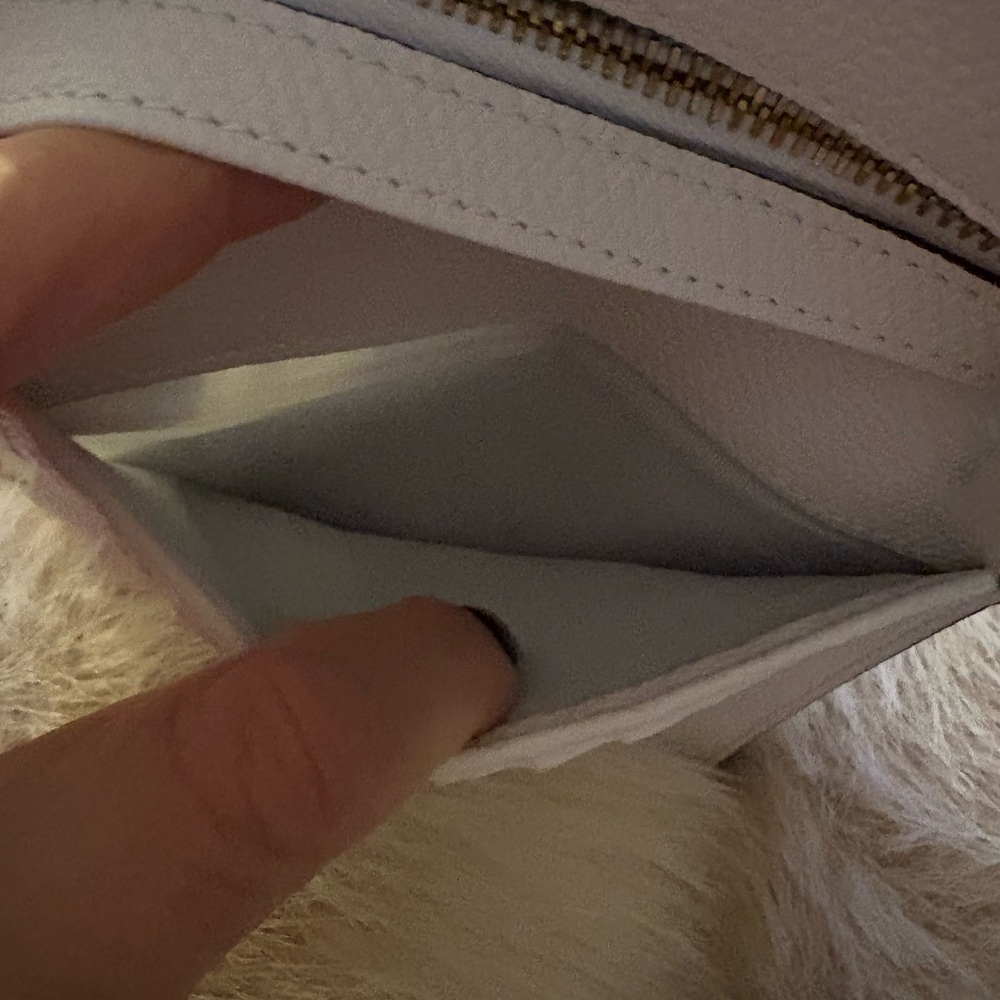 Valentino White Cream Leather Wallet. - Picture 5 of 10
